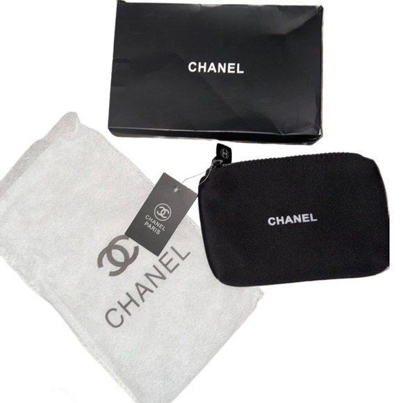 Chanel Cosmetic Beauty Pouch NIB - Picture 1 of 6